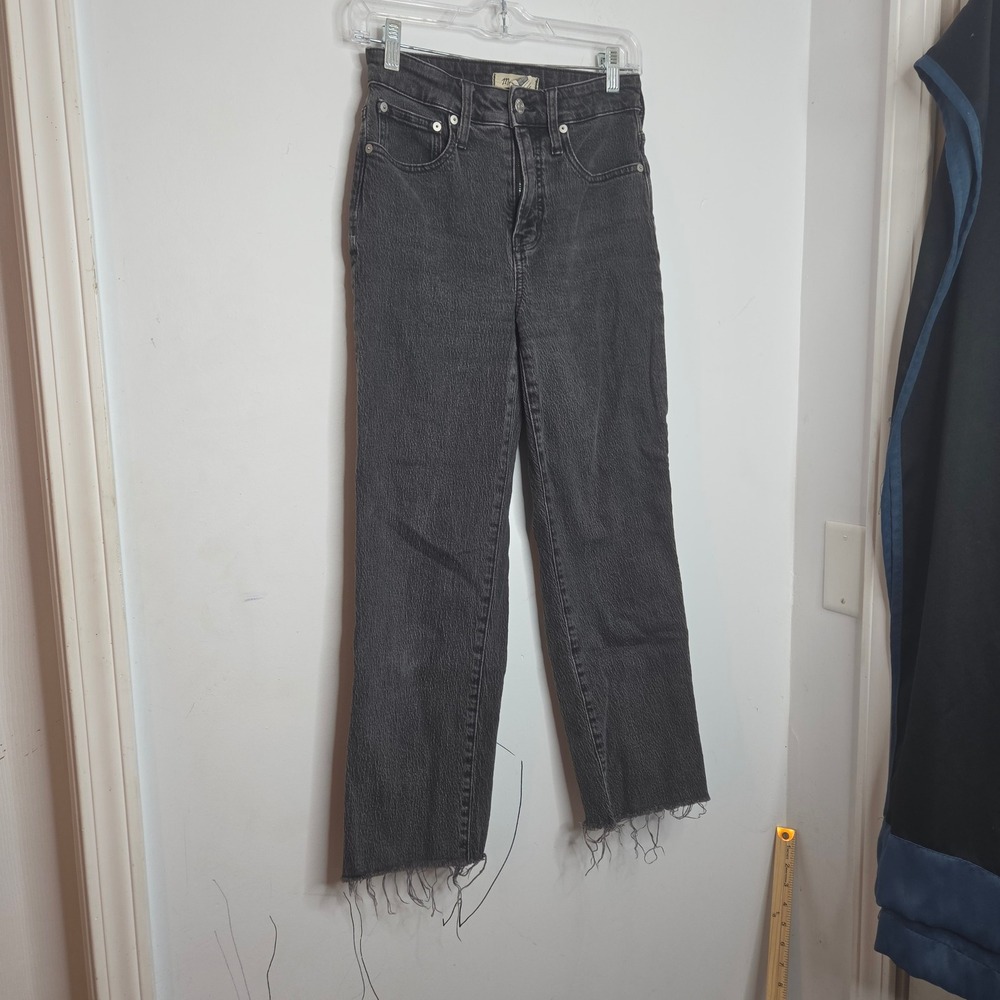 Madewell Curvy Perfect Vintage Straight Jeans 25P Faded Black Raw Hem Uneven